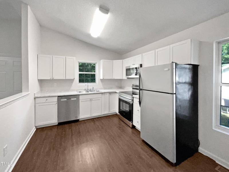 216 Hinton St, Clayton, NC 27520