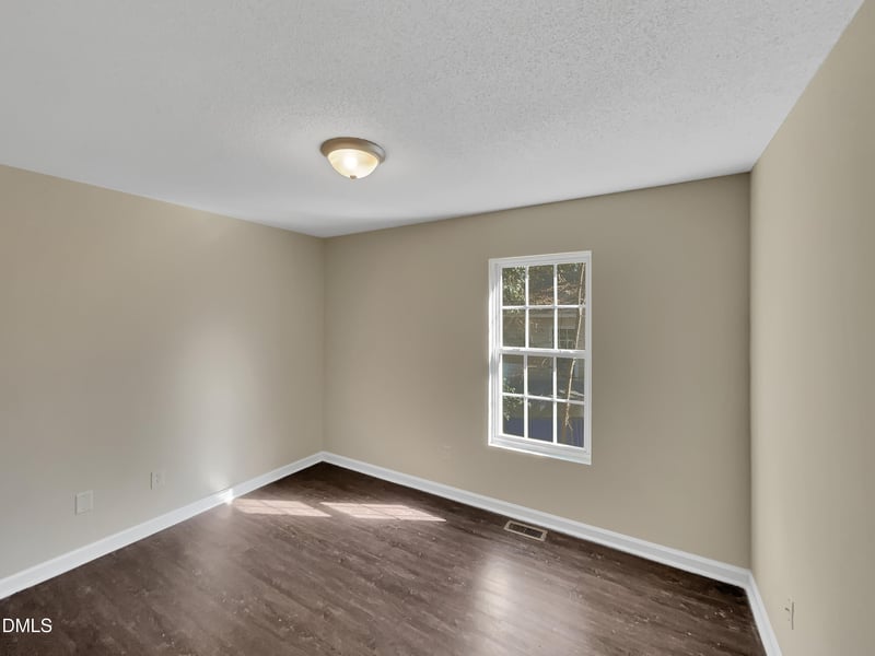 216 Hinton St, Clayton, NC 27520