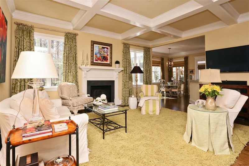 216 Kinsale Dr, Chapel Hill, NC 27517
