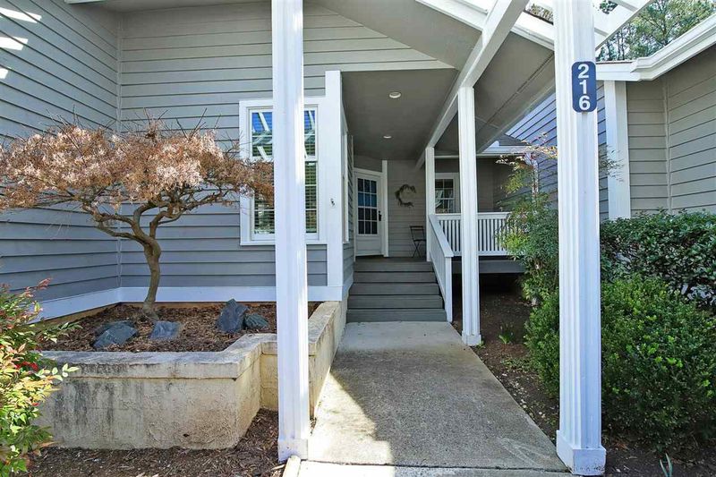 216 Kirkwood Dr, Chapel Hill, NC 27514