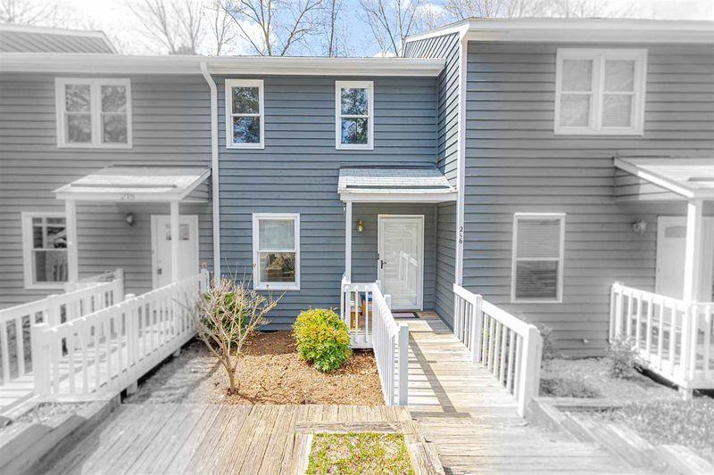 216 Kristin Ct, Cary, NC 27513