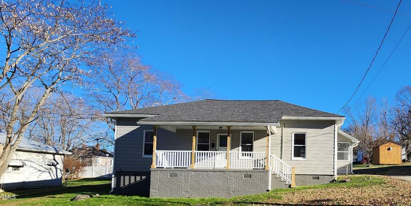 216 Lake Dr, Roxboro, NC 27573