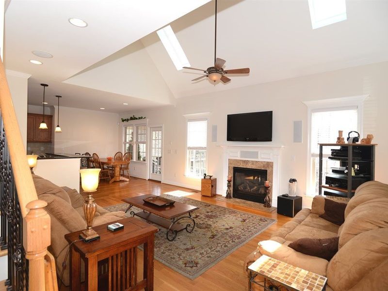 216 Mantle Dr, Clayton, NC 27527