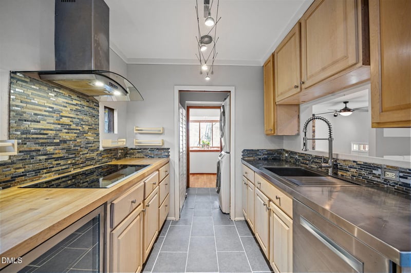 216 May Ct, Chapel Hill, NC 27514