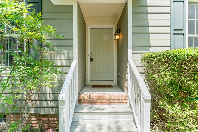 216 Mint Hill Dr, Cary, NC 27519