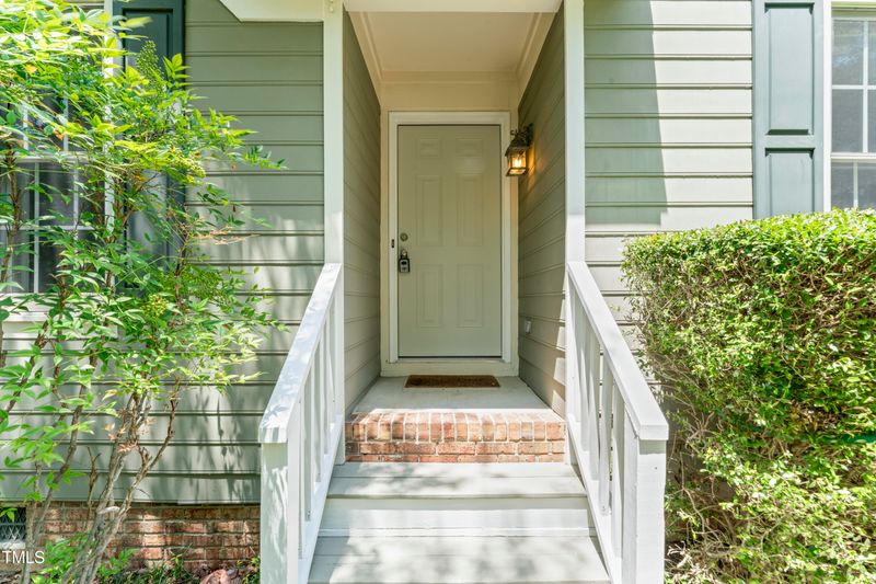 216 Mint Hill Dr, Cary, NC 27519