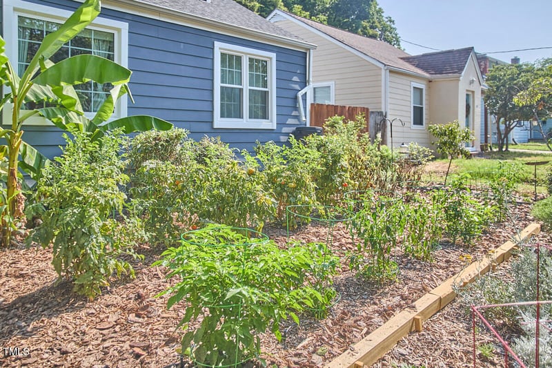 216 Northwood Cir, Durham, NC 27701