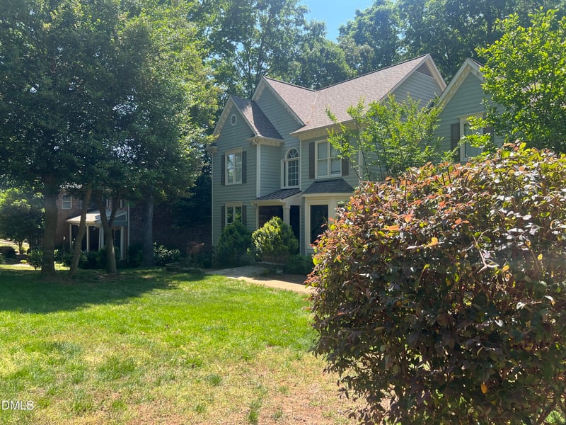 216 Norwalk St, Holly Springs, NC 27540