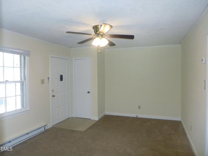 216 Nunn Ln, Chapel Hill, NC 27516