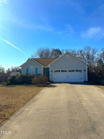 216 Parrish Farm Ln, Benson, NC 27504