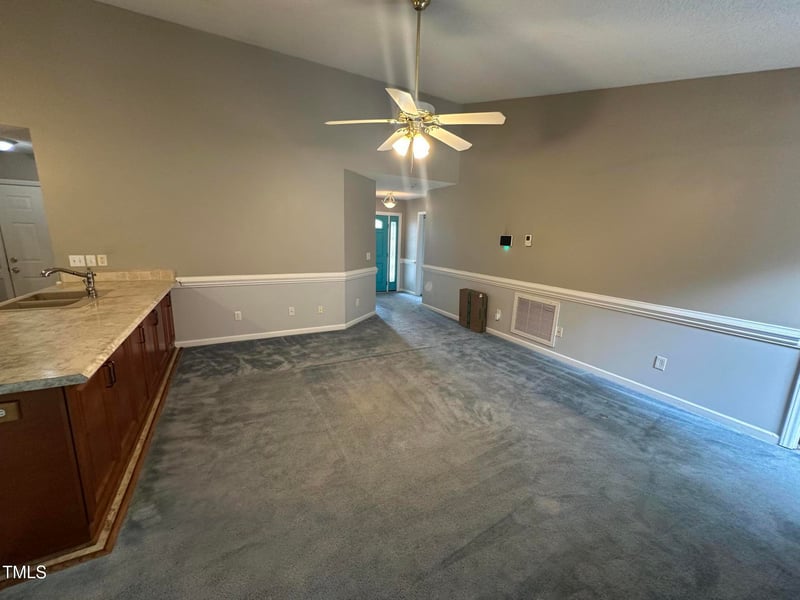 216 Parrish Farm Ln, Benson, NC 27504