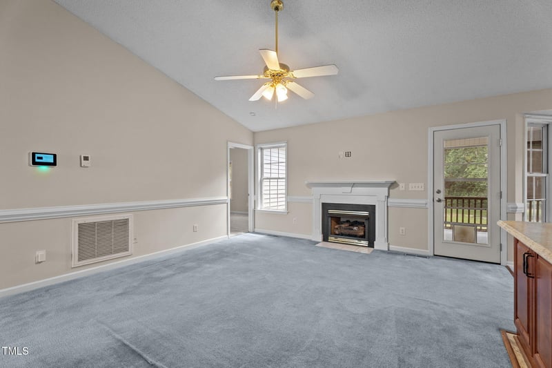 216 Parrish Farm Ln, Benson, NC 27504