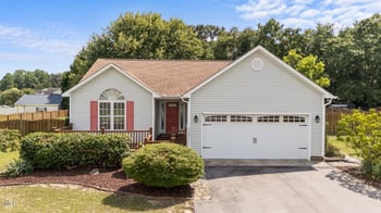 216 Parrish Farm Ln, Benson, NC 27504