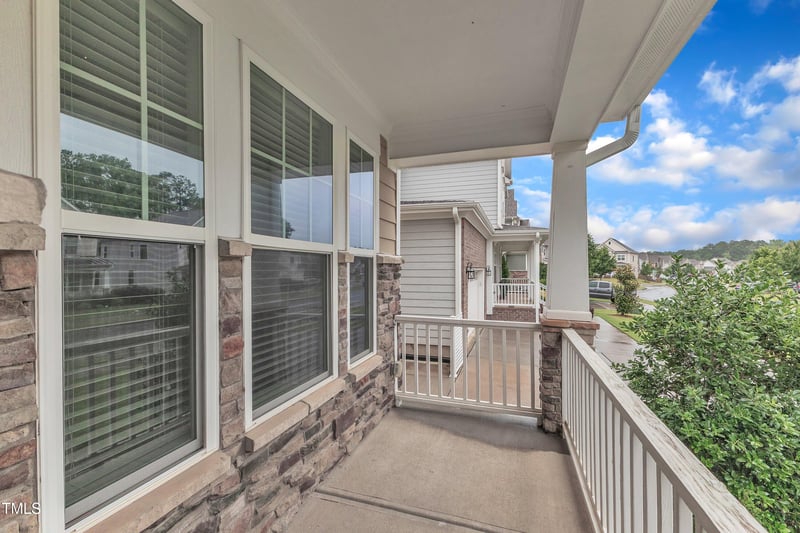 216 Pondside Dr, Apex, NC 27539
