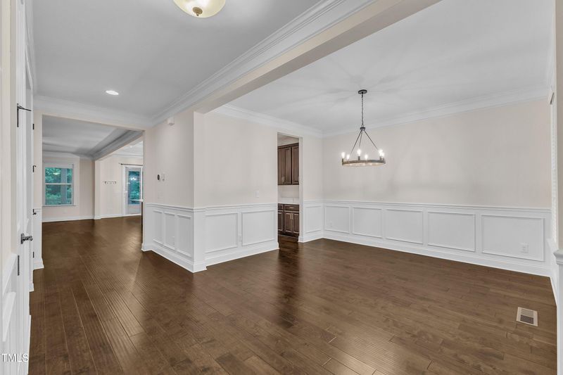 216 Pondside Dr, Apex, NC 27539