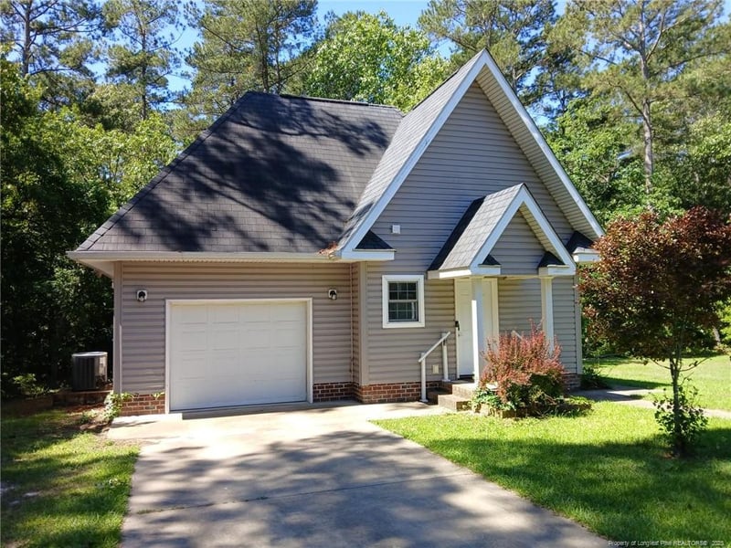 216 Riverdell Dr, Fayetteville, NC 28311