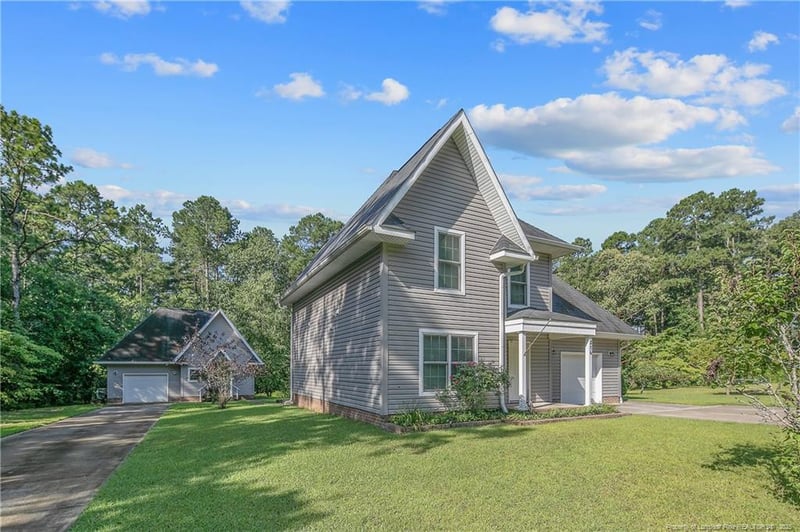216 Riverdell Dr, Fayetteville, NC 28311