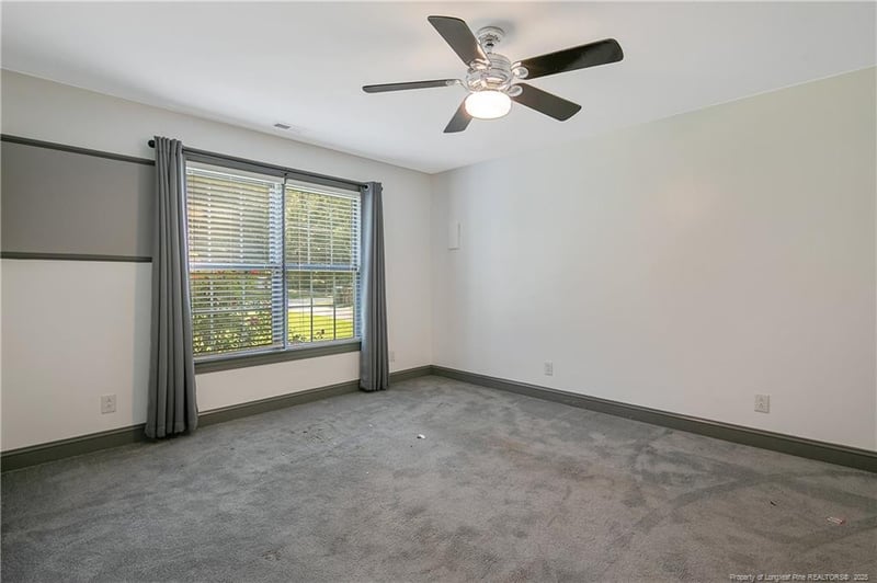 216 Riverdell Dr, Fayetteville, NC 28311