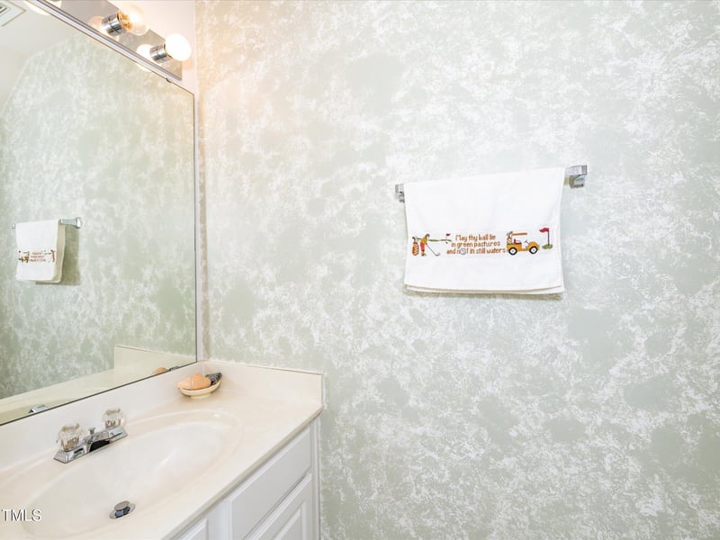 216 Ruby Walk Dr, Morrisville, NC 27560