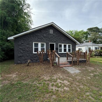 216 Sedberry St, Fayetteville, NC 28305