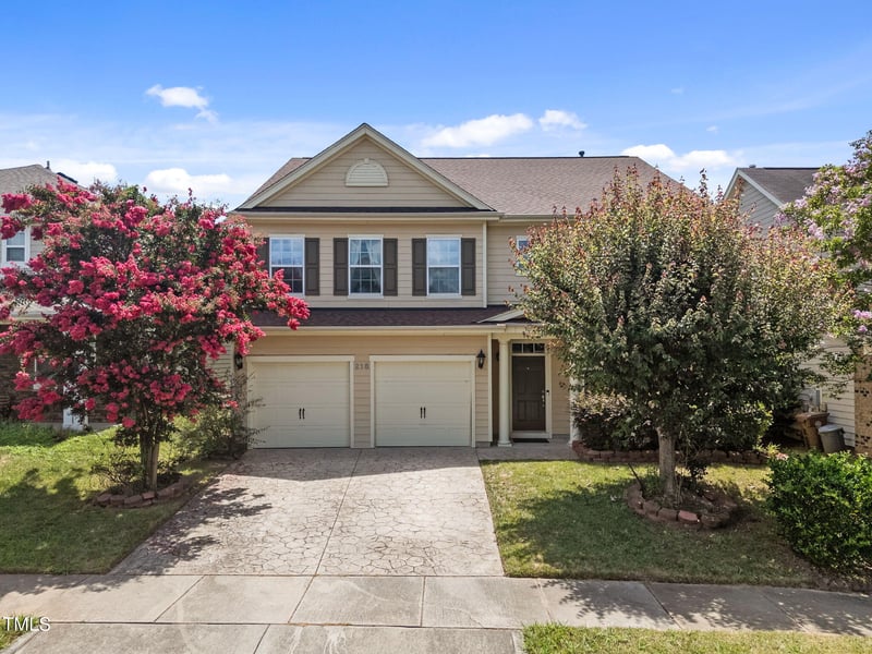 216 Seymour Pl, Cary, NC 27519