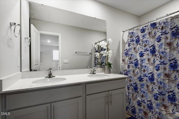 216 Simply Country Ln, Lillington, NC 27546
