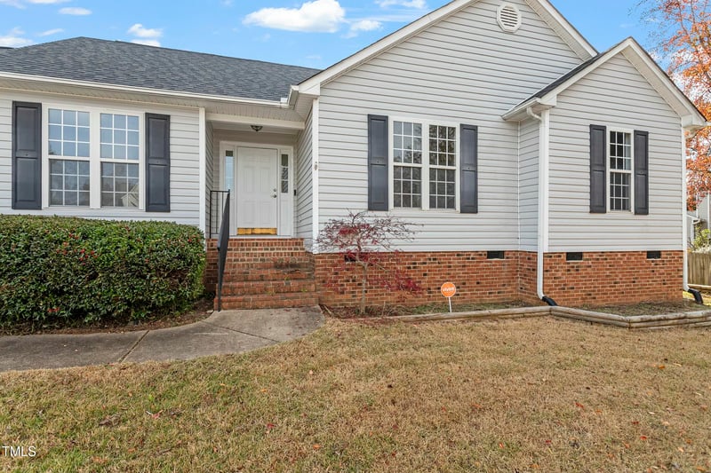 216 Stargate Rd, Holly Springs, NC 27540