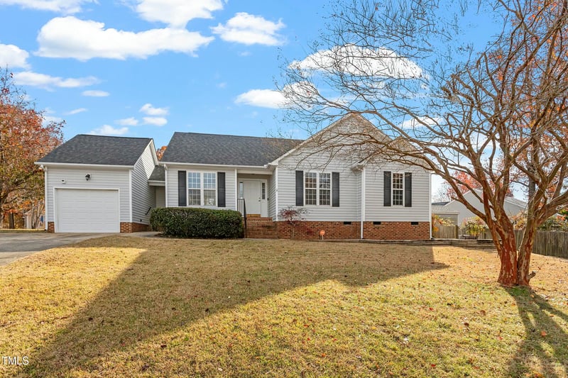 216 Stargate Rd, Holly Springs, NC 27540