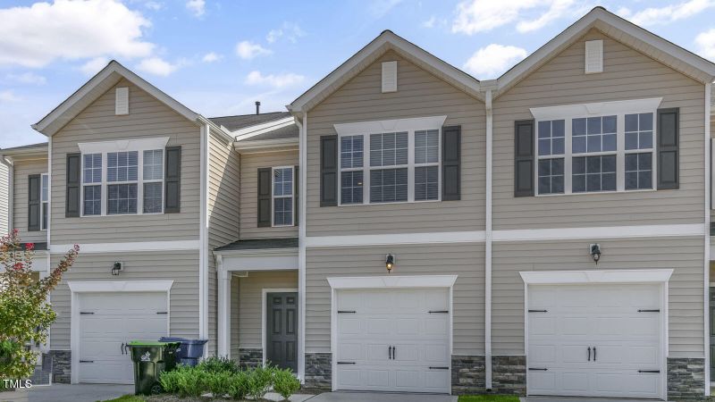 216 Starlight St, Sanford, NC 27330