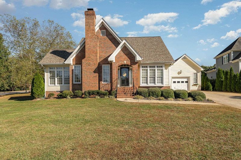 216 Summers Walk Cir, Garner, NC 27529