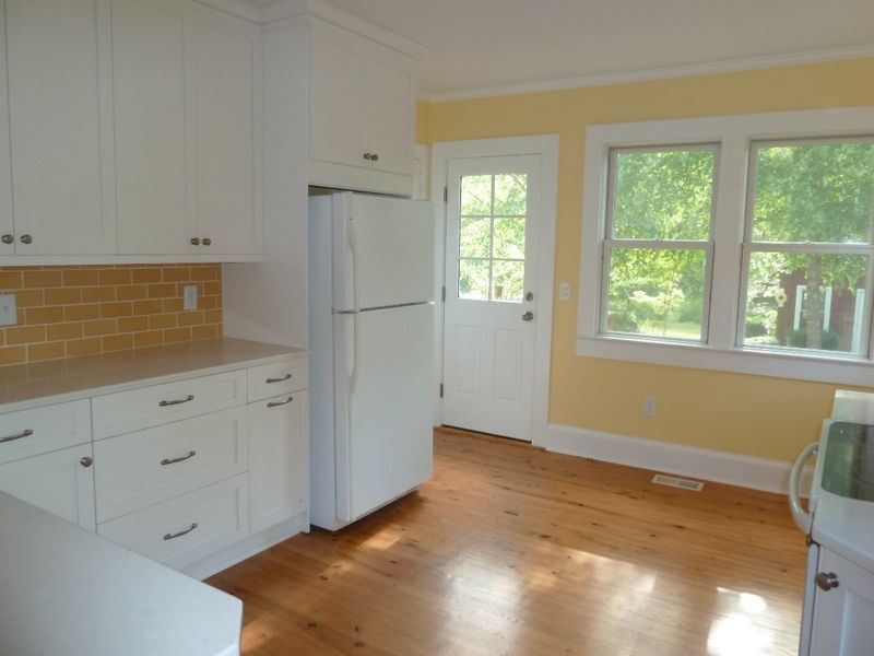 216 Thomas Ruffin St, Hillsborough, NC 27278