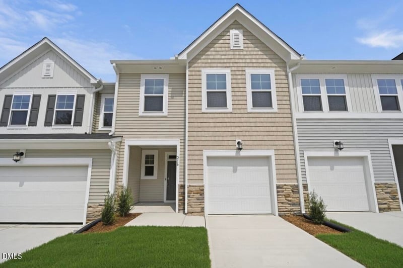 216 Tree Moss Ct, Rolesville, NC 27571