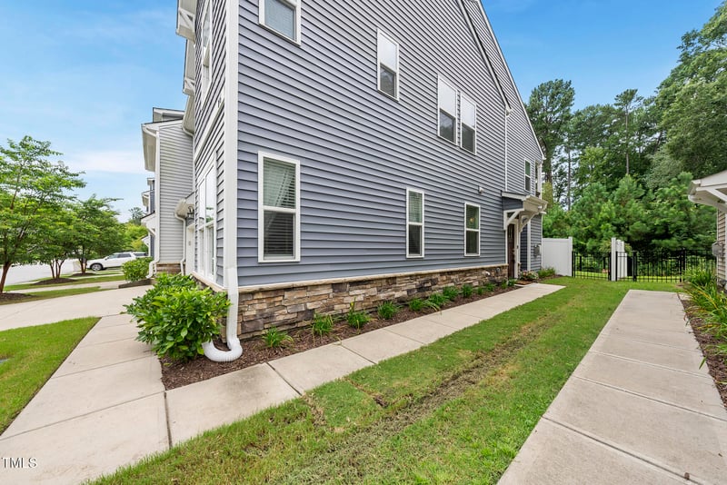 216 Vista Creek Pl, Cary, NC 27511
