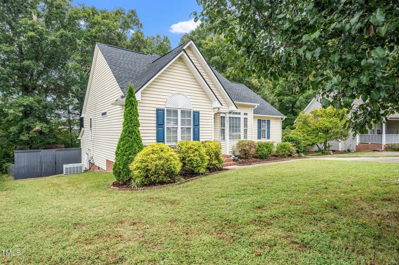 216 Walbury Dr, Knightdale, NC 27545