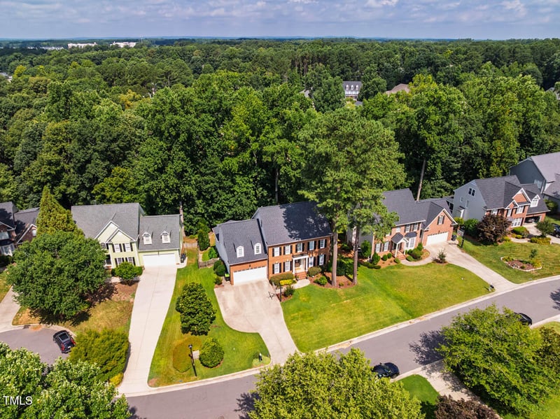 216 Wendhurst Ct, Apex, NC 27502