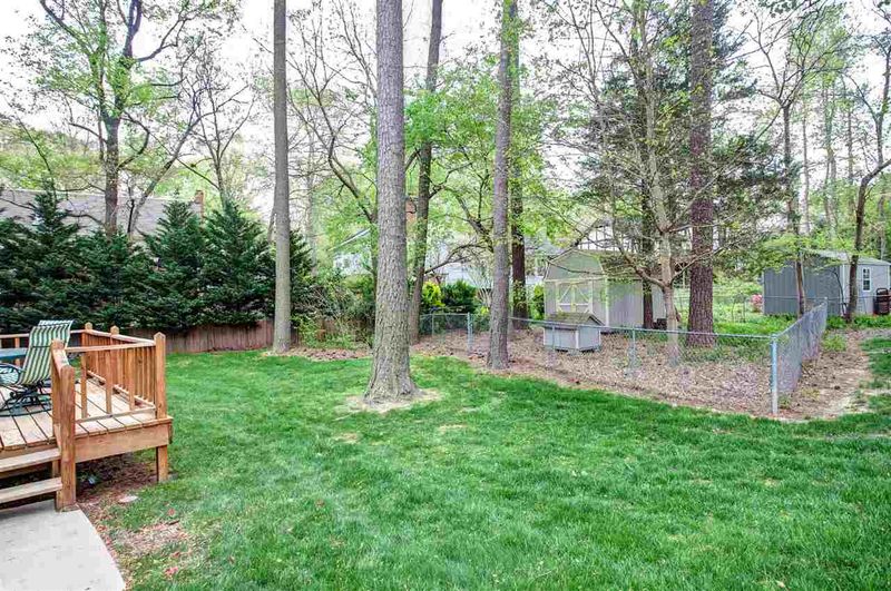 216 Westbrook Dr, Raleigh, NC 27615