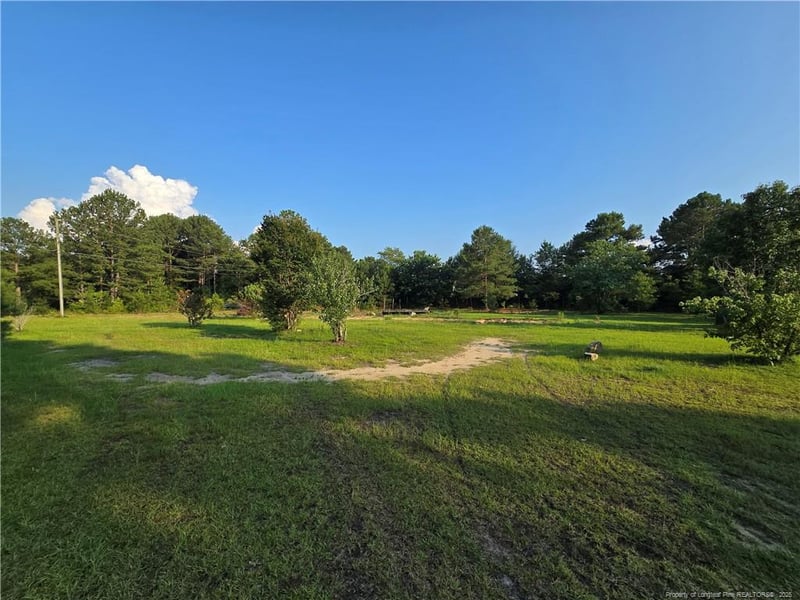 2160 Montana Rd, Hope Mills, NC 28306