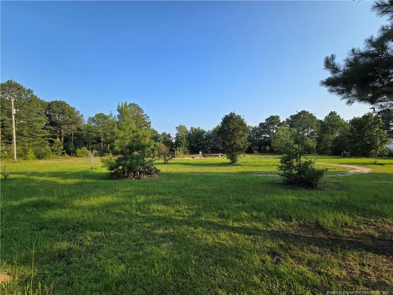 2160 Montana Rd, Hope Mills, NC 28306