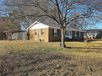 2160 Quailridge Dr, Fayetteville, NC 28304