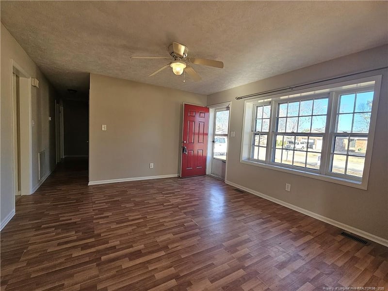 2160 Quailridge Dr, Fayetteville, NC 28304