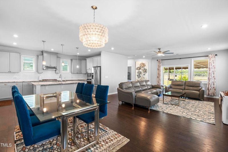 2164 Gregor Overlook Ln, Apex, NC 27502