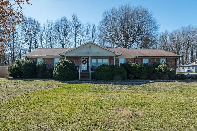 2164 S Third St, Mebane, NC 27302
