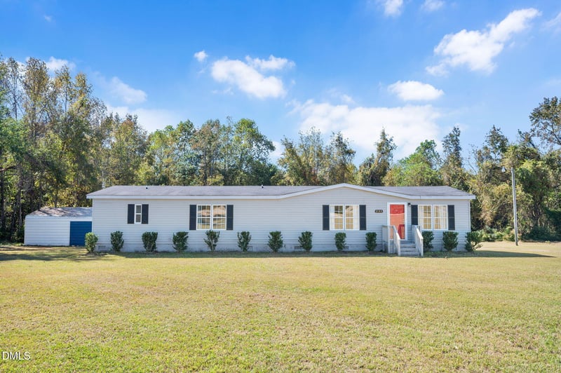 2166 Braswell Rd, Smithfield, NC 27577