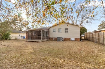 2167 Quail Ridge Dr, Fayetteville, NC 28304