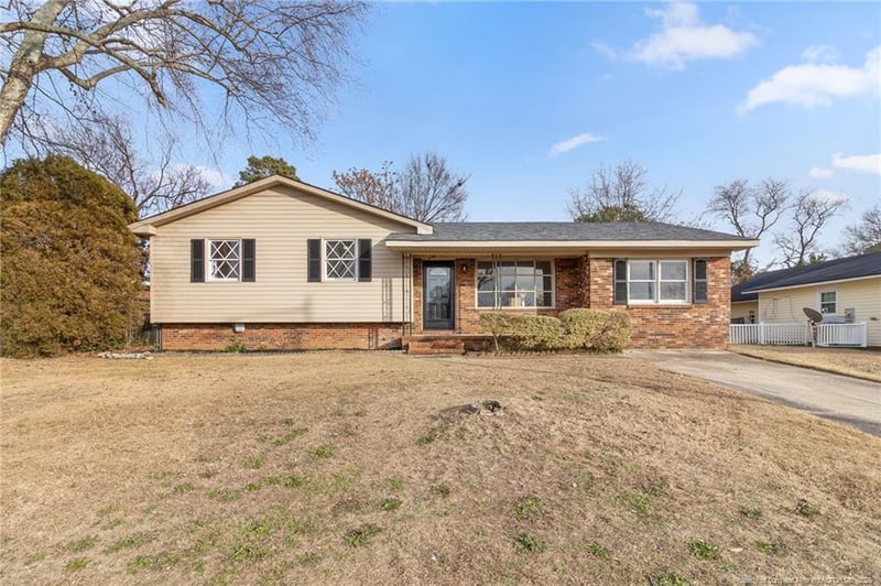 2167 Quail Ridge Dr, Fayetteville, NC 28304