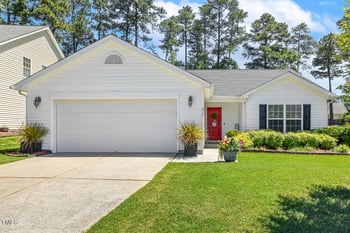 217 Braxcarr St, Holly Springs, NC 27540