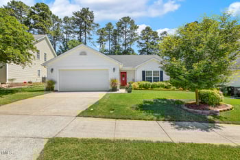 217 Braxcarr St, Holly Springs, NC 27540