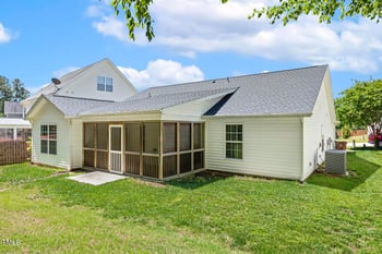 217 Braxcarr St, Holly Springs, NC 27540