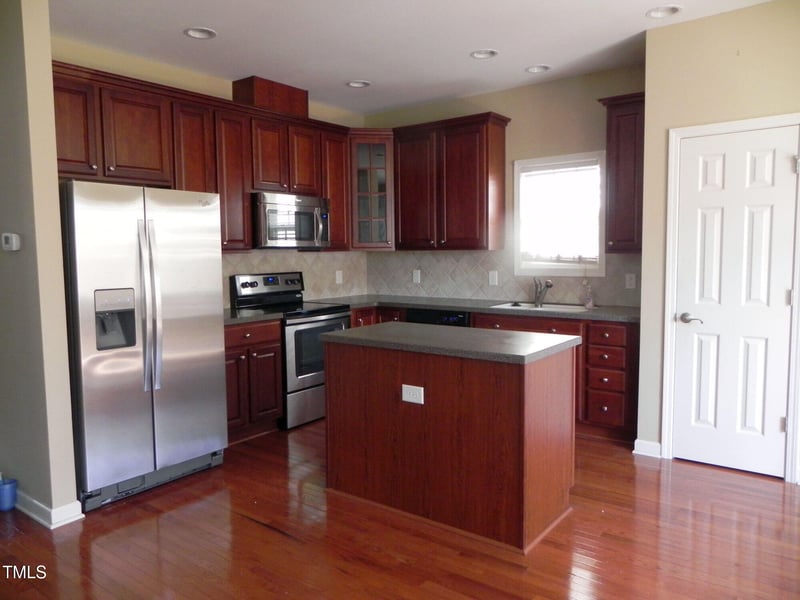 217 Butterbiggins Ln, Apex, NC 27539