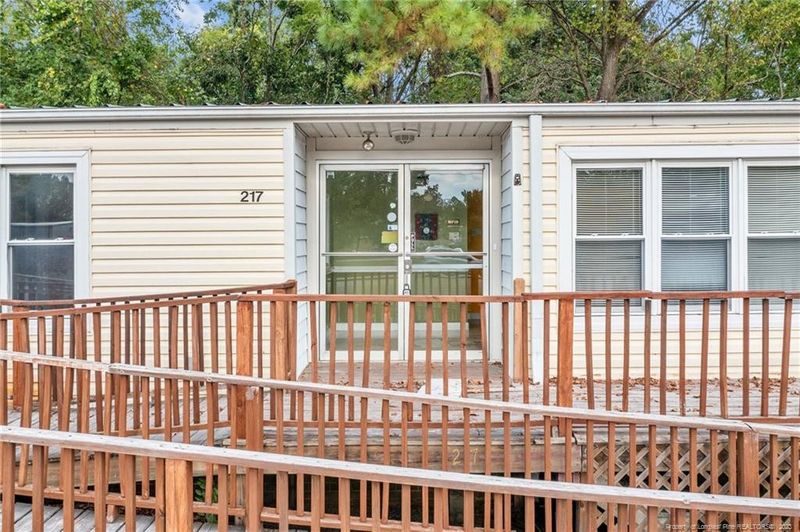217 Cedar Creek Rd, Fayetteville, NC 28312